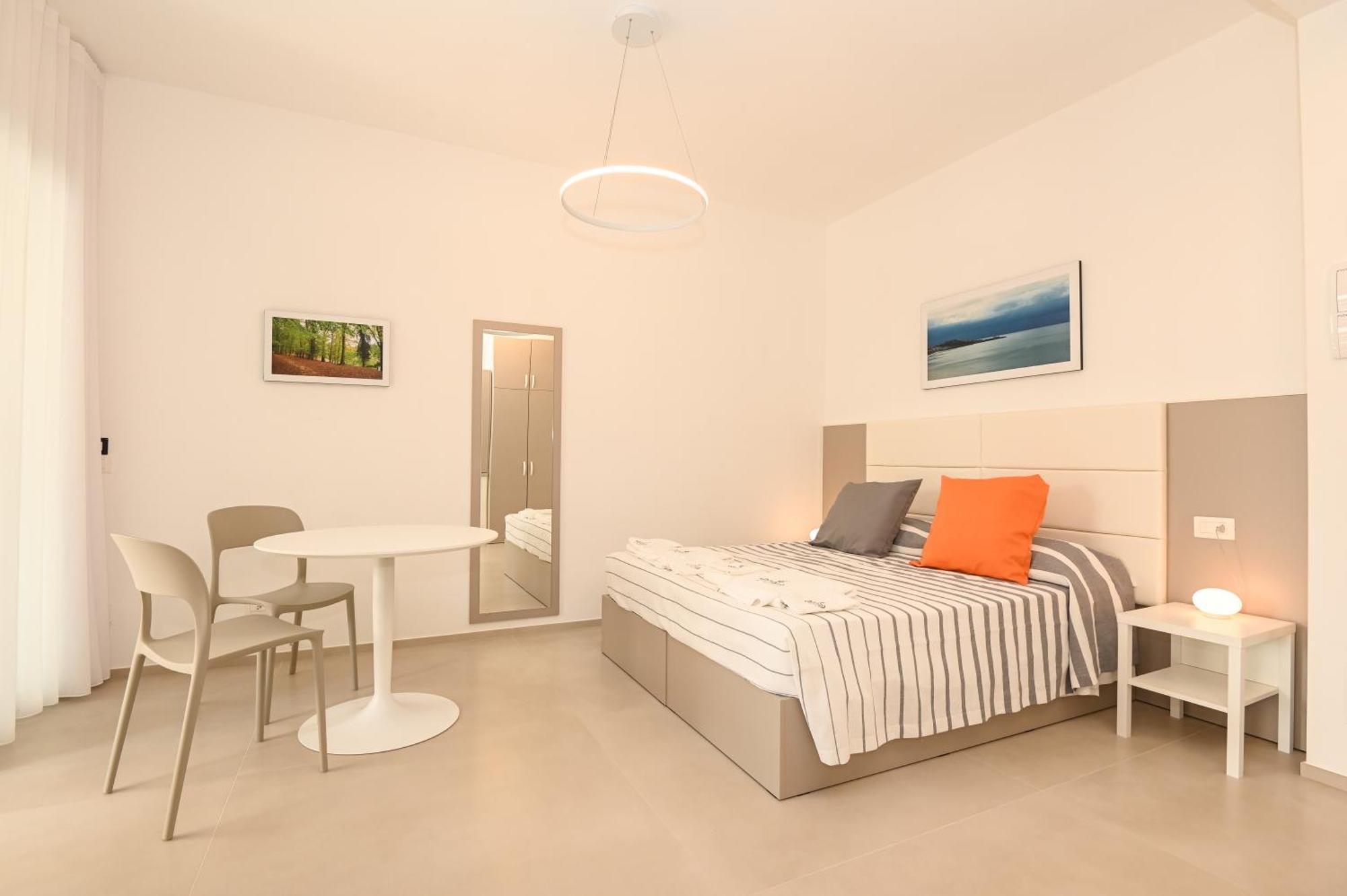 Agora Vieste Rooms & Apartments Extérieur photo